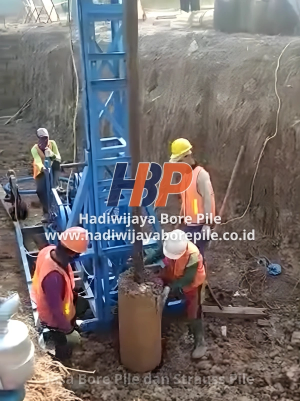 Keunggulan Bore Pile Mini Crane